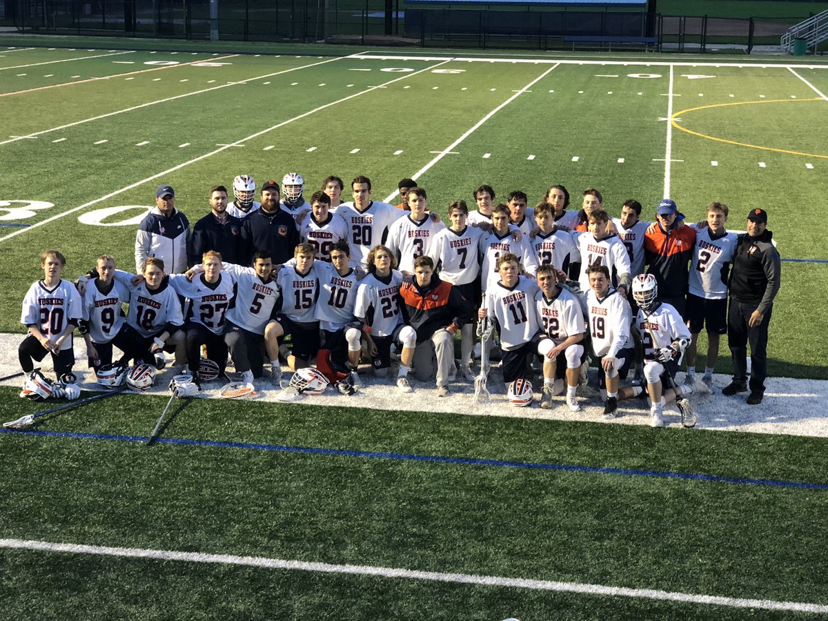 Best of luck to our graduating seniors! To the future Huskies: keep building yourselves and your team! Great things are to come!