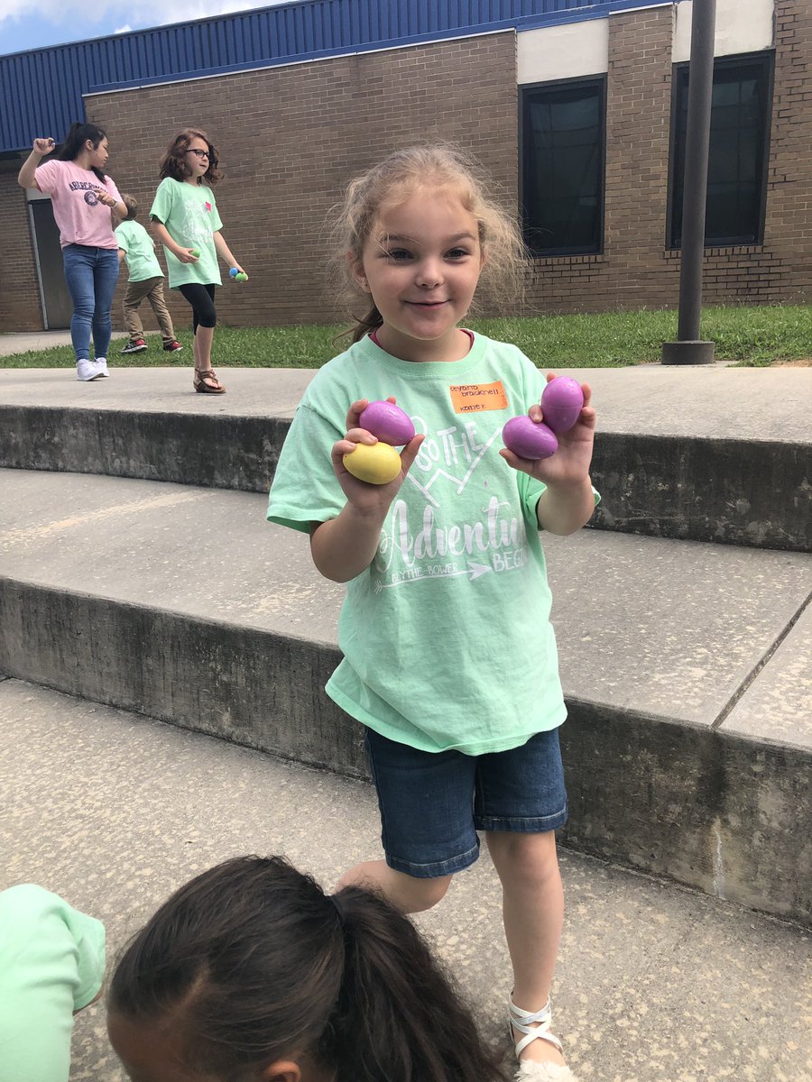 a2osborne's tweet photo. Thank you @clevelandhightn Anchor Club for a fun filled day! We’re saying goodbye to second grade in style! #gobeyondccs @BlytheBowerAP @BBowerPrincipal https://t.co/qI76RPSzKB