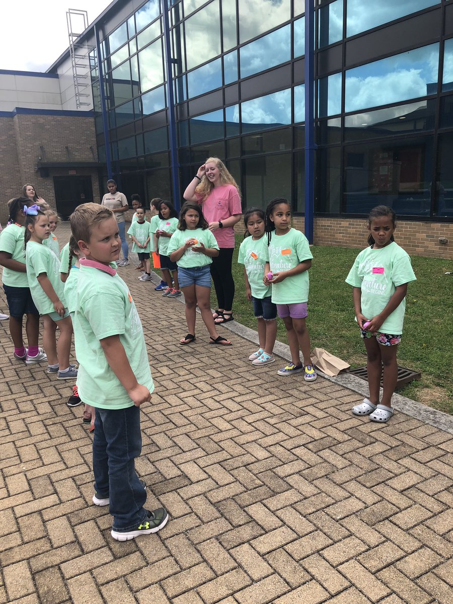 a2osborne's tweet photo. Thank you @clevelandhightn Anchor Club for a fun filled day! We’re saying goodbye to second grade in style! #gobeyondccs @BlytheBowerAP @BBowerPrincipal https://t.co/qI76RPSzKB