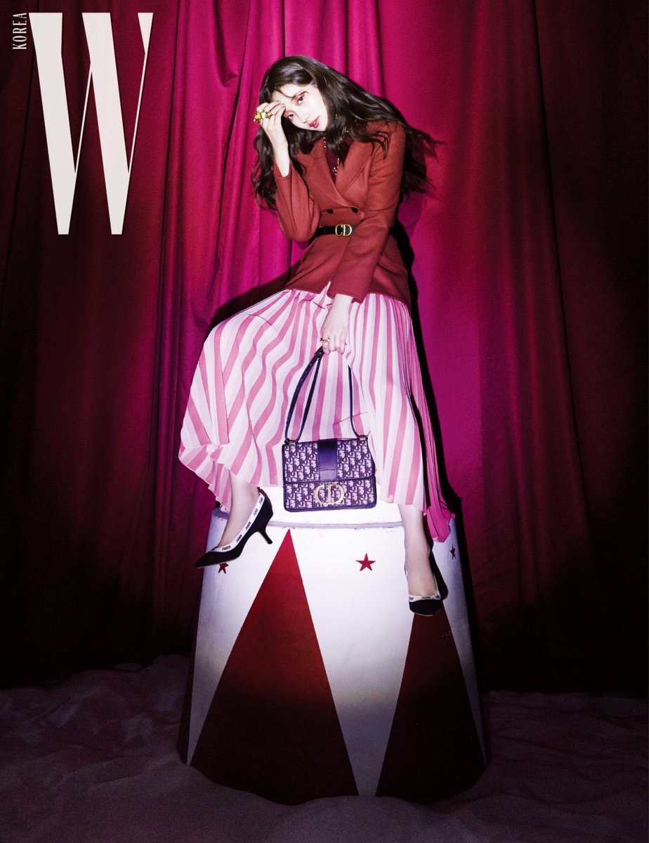 SuzyHome's tweet photo. W KOREA June issue.2019 - 1 #수지 #Suzy https://t.co/gZkFaZv4It