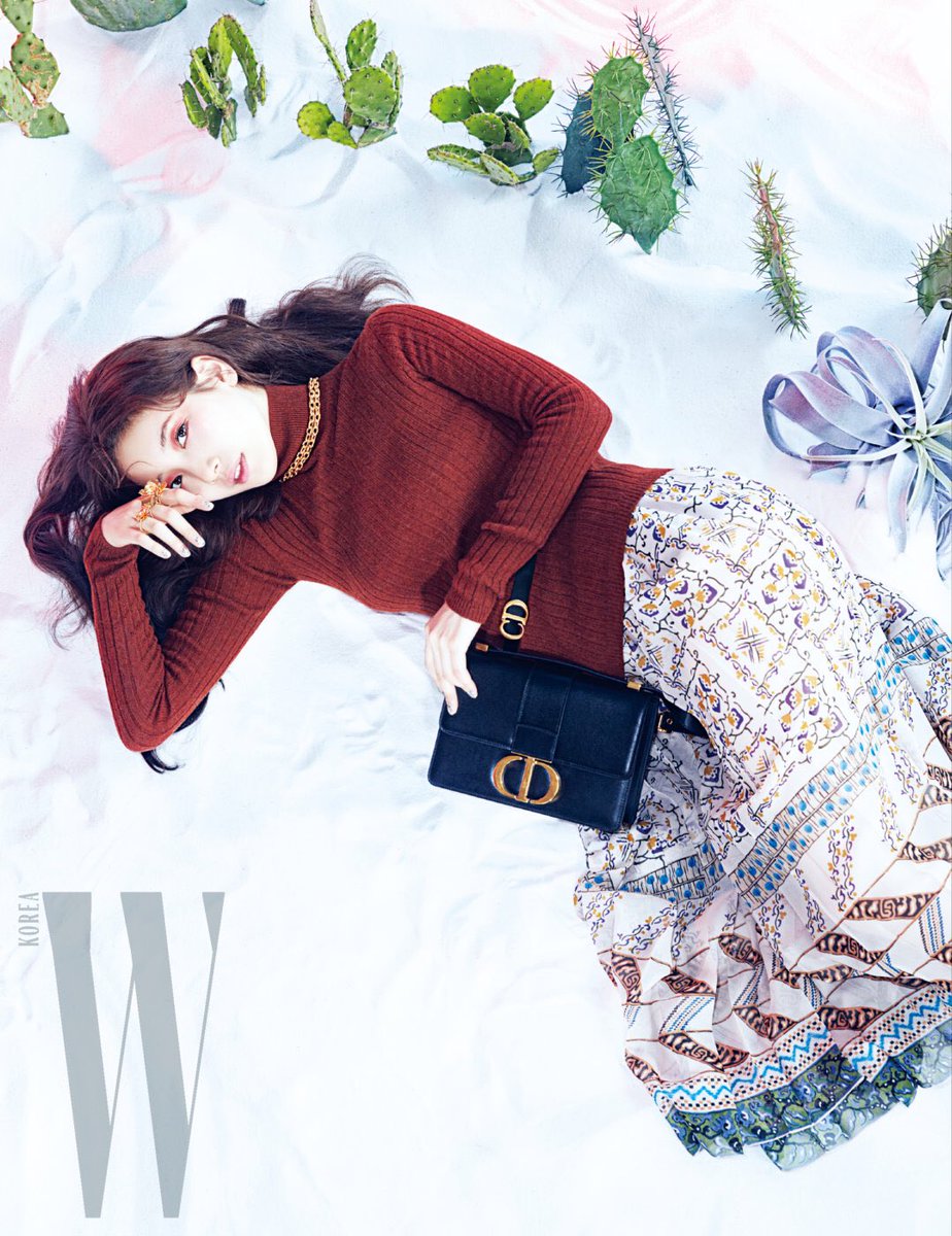 SuzyHome's tweet photo. W KOREA June issue.2019 - 2 #수지 #Suzy 
https://t.co/4hD9Ncc3dk https://t.co/CI2oK80tun