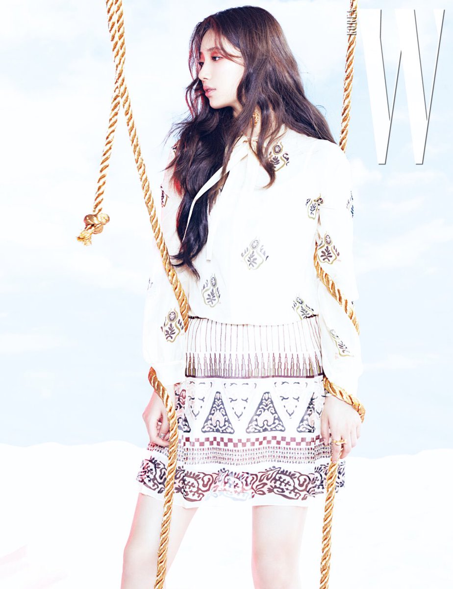 SuzyHome's tweet photo. W KOREA June issue.2019 - 2 #수지 #Suzy 
https://t.co/4hD9Ncc3dk https://t.co/CI2oK80tun