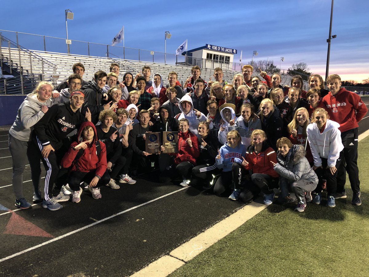 CoachHerriot's tweet photo. Boys and girls WIAA regional champs!!! https://t.co/1JQZUiqVpa