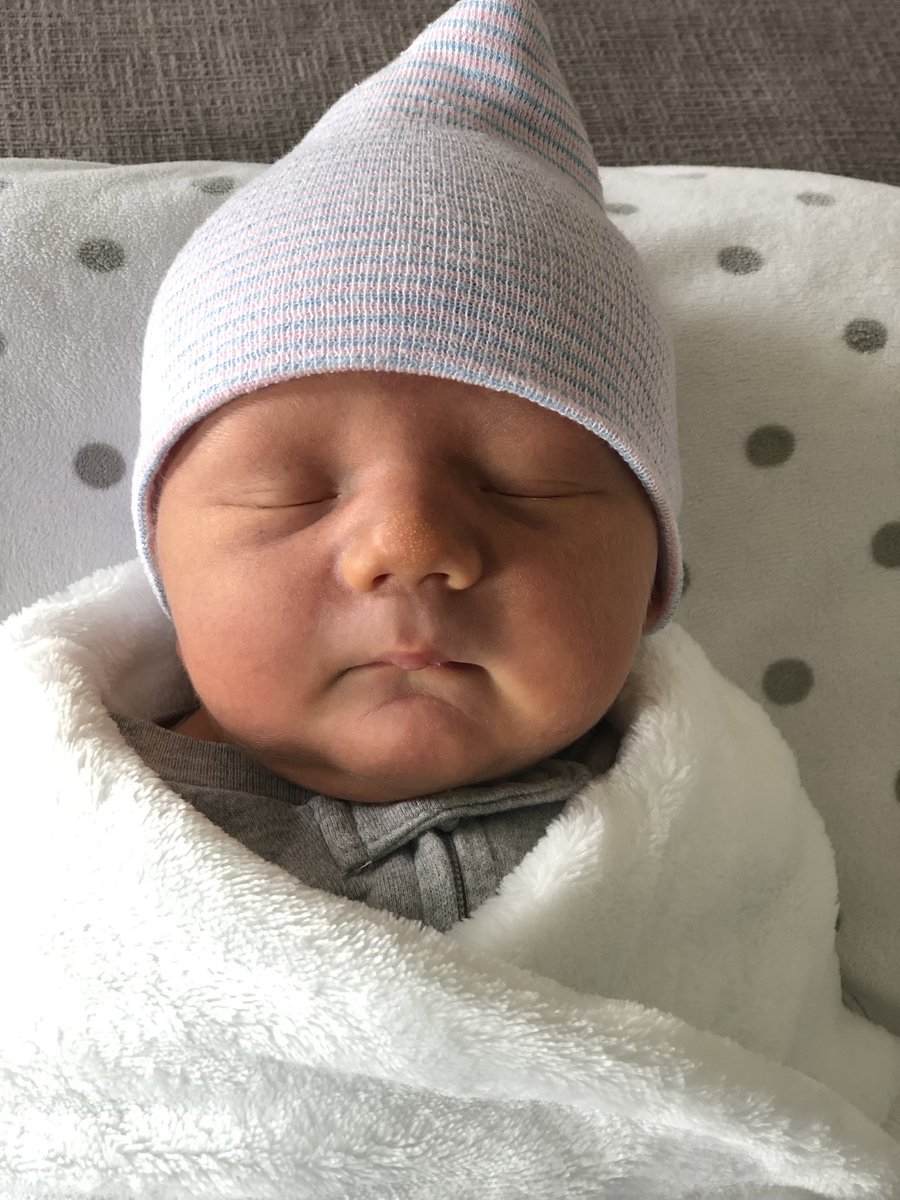 tibbcod1's tweet photo. Porter Landon has made our family complete! His three sisters are always wanting him in their arms! #tablefor6 @abbytibbetts4 https://t.co/JhStJI8WGc