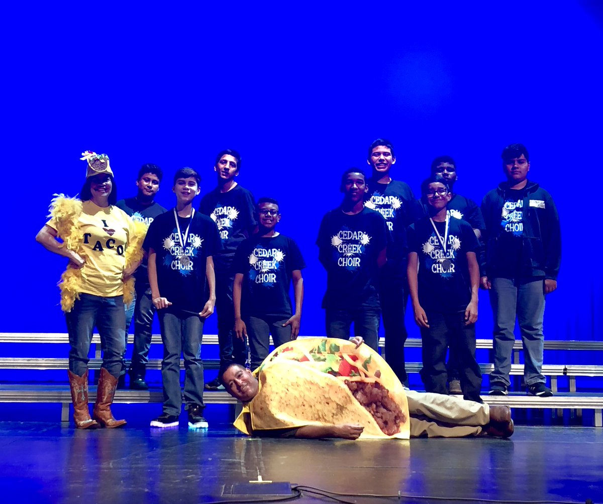 ElissaQAdams's tweet photo. When the boys choir wants you to dance while they sing the taco song...
#becauseweloveourstudents
#becausewelovetacos
@BastropISDHR https://t.co/xfUxcCy5dB