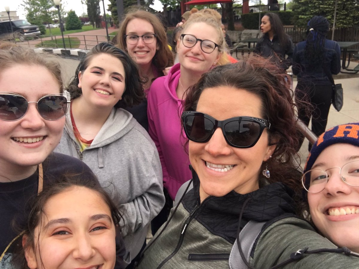 HBolensArtClass's tweet photo. A great day for celebrating students hard work and dedication. A special congrats to Alayna Current for being art student of year. I am proud of all you have done and know you will do amazing things! Artclub wont be the same without you . #myLSPS #LSHSART #ATeachersImpact https://t.co/sERHkqRRPW