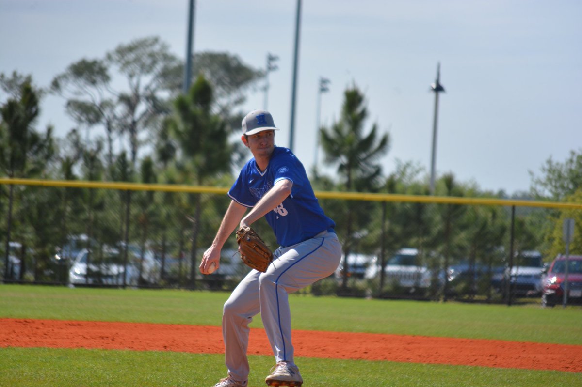 HamCollBaseball's tweet photo. This week’s #meetTheTeamMonday So. P Ev Jonson.
Ev is a Math and Econ major from Wilmette, IL. Ev and Matt Cappelletti ‘21 started Hamilton’s baseball analytics club.
Ev is a baseball junky and has been to 8 of the 30 MLB teams home stadiums.
#backourblue #yourcontinentals https://t.co/US99eeg0b3
