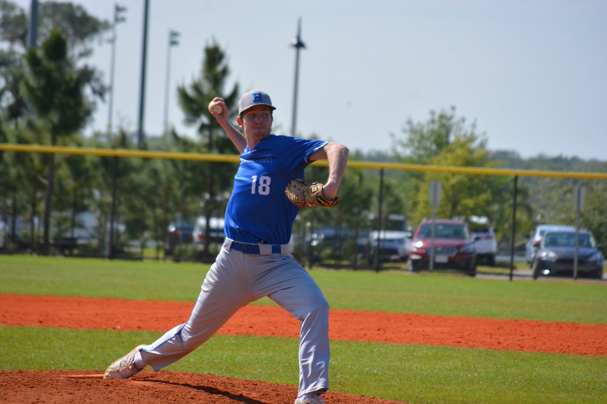 HamCollBaseball's tweet photo. This week’s #meetTheTeamMonday So. P Ev Jonson.
Ev is a Math and Econ major from Wilmette, IL. Ev and Matt Cappelletti ‘21 started Hamilton’s baseball analytics club.
Ev is a baseball junky and has been to 8 of the 30 MLB teams home stadiums.
#backourblue #yourcontinentals https://t.co/US99eeg0b3