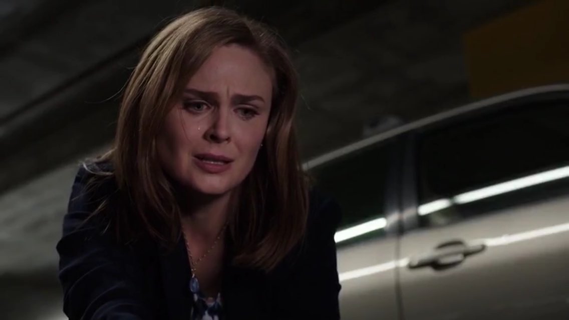 she27m's tweet photo. JUST WHY ๐ญ๐ญ๐ญ๐๐ #RIPSweets #Bones https://t.co/nWqWFdTSDw