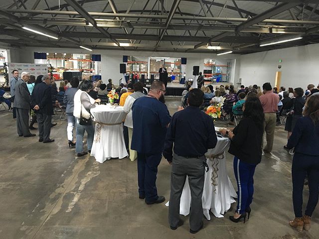 ServPro_9873's tweet photo. Picture from the Food Bank grand opening in Merrillville!
#servpro9873 #servpro #foodbank #merrillville #grandopening #food #donate #donation #community #service #volunteer https://t.co/d0Siv4z6lj