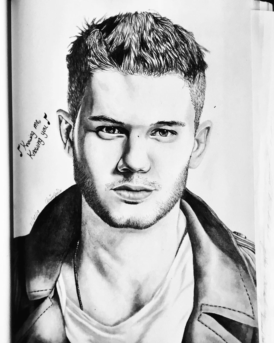 ClairesArtworks's tweet photo. Redone an old drawing of Jeremy Irvine! Hope you all like it! ❤️ #Artwork #Drawing #JeremyIrvine https://t.co/1mLZHRe9Op