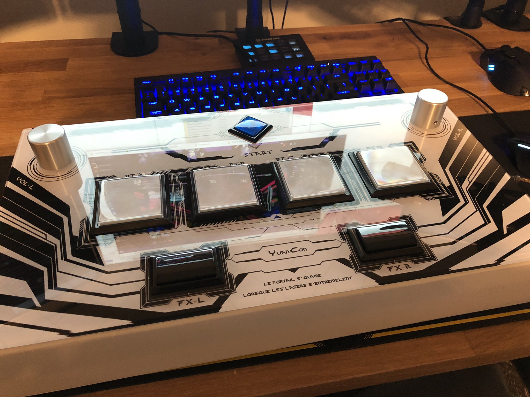 GiantWaffle on Twitter "New toy. 😳 https//t.co/XEnNl3yuDu" / Twitter