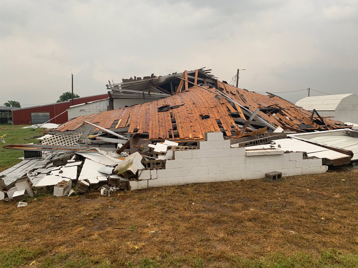 ResponsePartner's tweet photo. SRP’s Critical Response Team assessing damage caused by a massive #tornado in Magnum, Oklahoma. The team was boots on the ground minutes after impact. #WhenResponseTimeMatters #SRP24 #StrategicResponsePartners #DisasterResponse #AlwaysBeReady #SavingLivesAndProperty https://t.co/wtUHSSg7x5