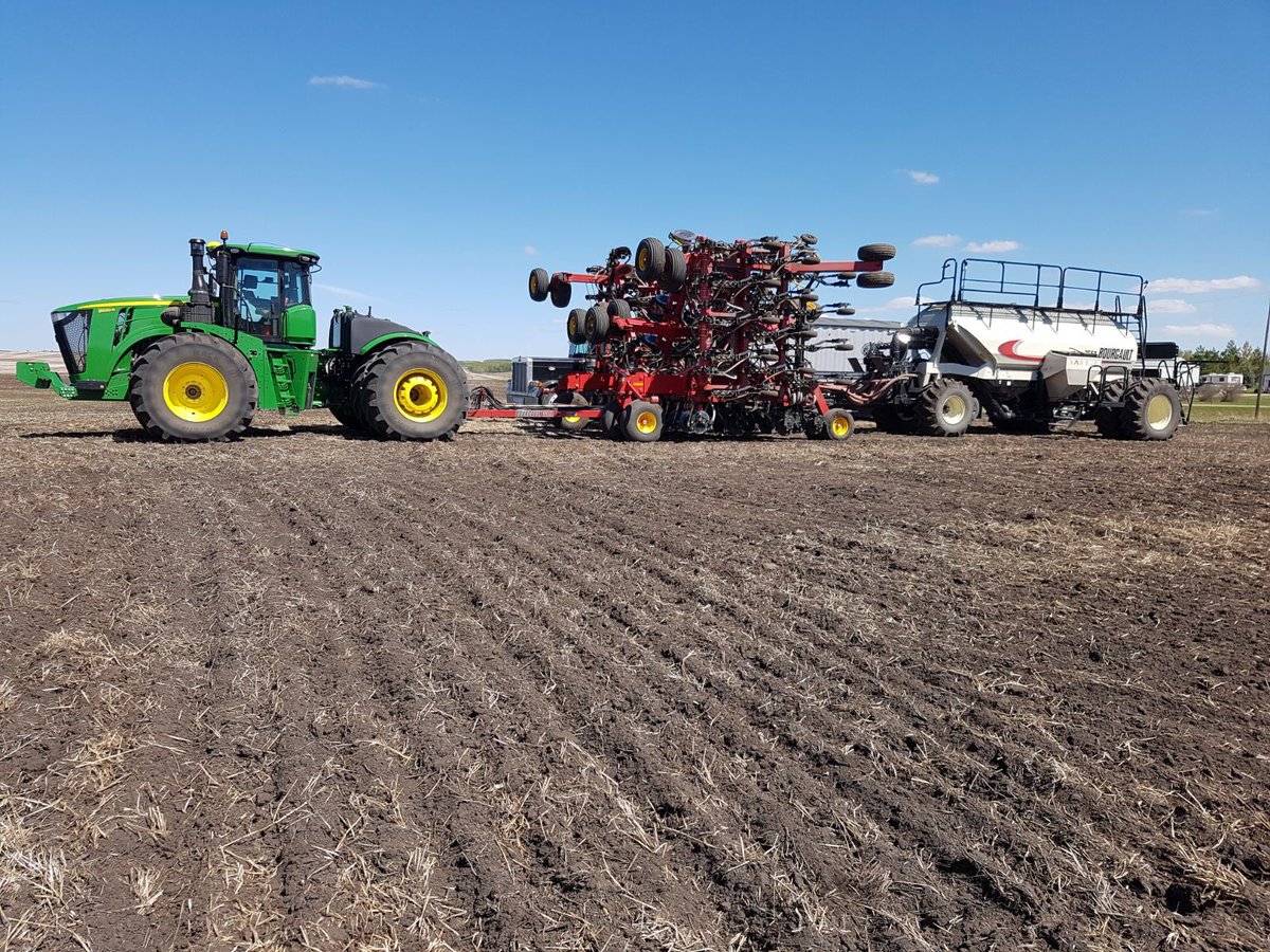 djdavidson66's tweet photo. Last day... last field... DONE! #plant19 Beer time! @lagunitasbeer Thanks @pulsechickAB and Eddie Williams! https://t.co/JsD847n2xV