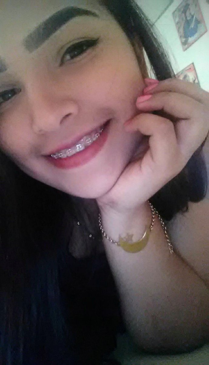 Paolaamgg's tweet photo. Del vierneeess😋 https://t.co/XUesl0wrRN