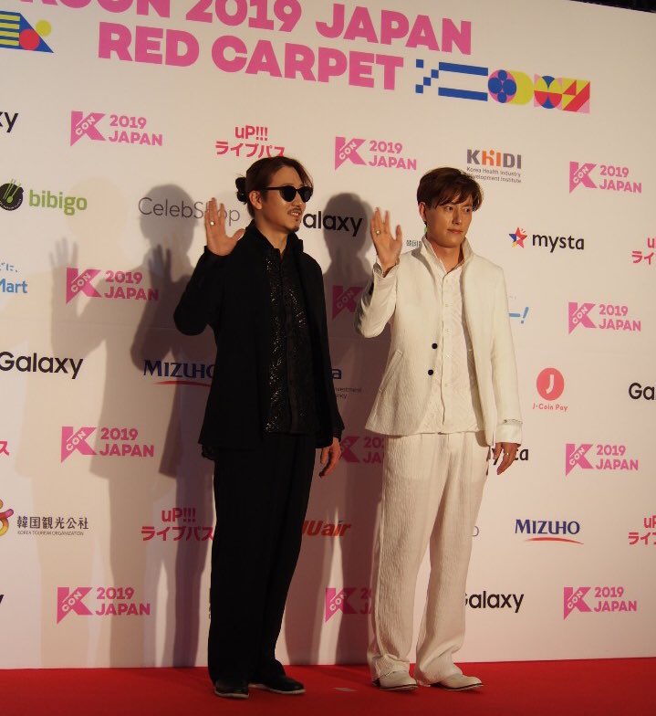 IsPadox's tweet photo. Two.Brothers!!5月17、18、19日の3日間のKCON2019無事に終了。それと、最後のレッドカーペットの参加も凄く嬉しかったです。ありがとうございました。 https://t.co/fOqKw4wZsw