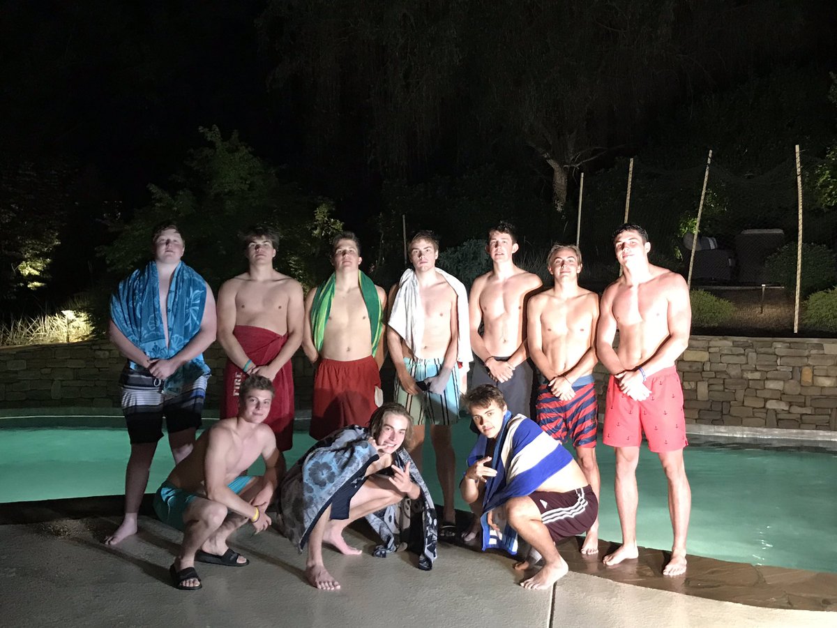 pool_hockey's tweet photo. Da boyz https://t.co/APLzcERpT7