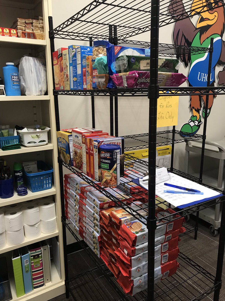AVPDOSiliana's tweet photo. Our #HawkPantry looks great!! Thank you to @UHCLSGA and all those who donated to the drive this past Spring! #UHCL #HawkPride A huge thank you to Matt Perry for helping get it all organized! https://t.co/Ys7LKnR5PP
