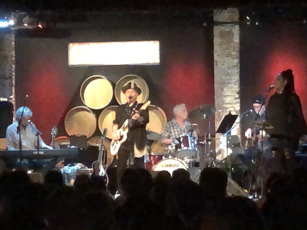 Super awesome <a href="/nilslofgren/">Nils Lofgren</a> show <a href="/CityWineryNYC/">City Winery</a> tonight with the amazing #andynewmark on drums. Hoped they might play the #JhoonRhee #NobodyBothersMe song, but really great set. #bluewithlou