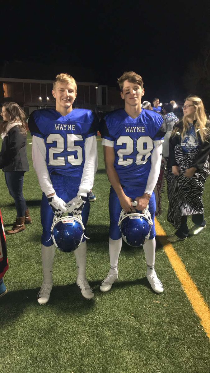TristenLandang1's tweet photo. 🎉🎊Happy birthday🎉🎊 @blakebartos https://t.co/kpP2QsmnwF
