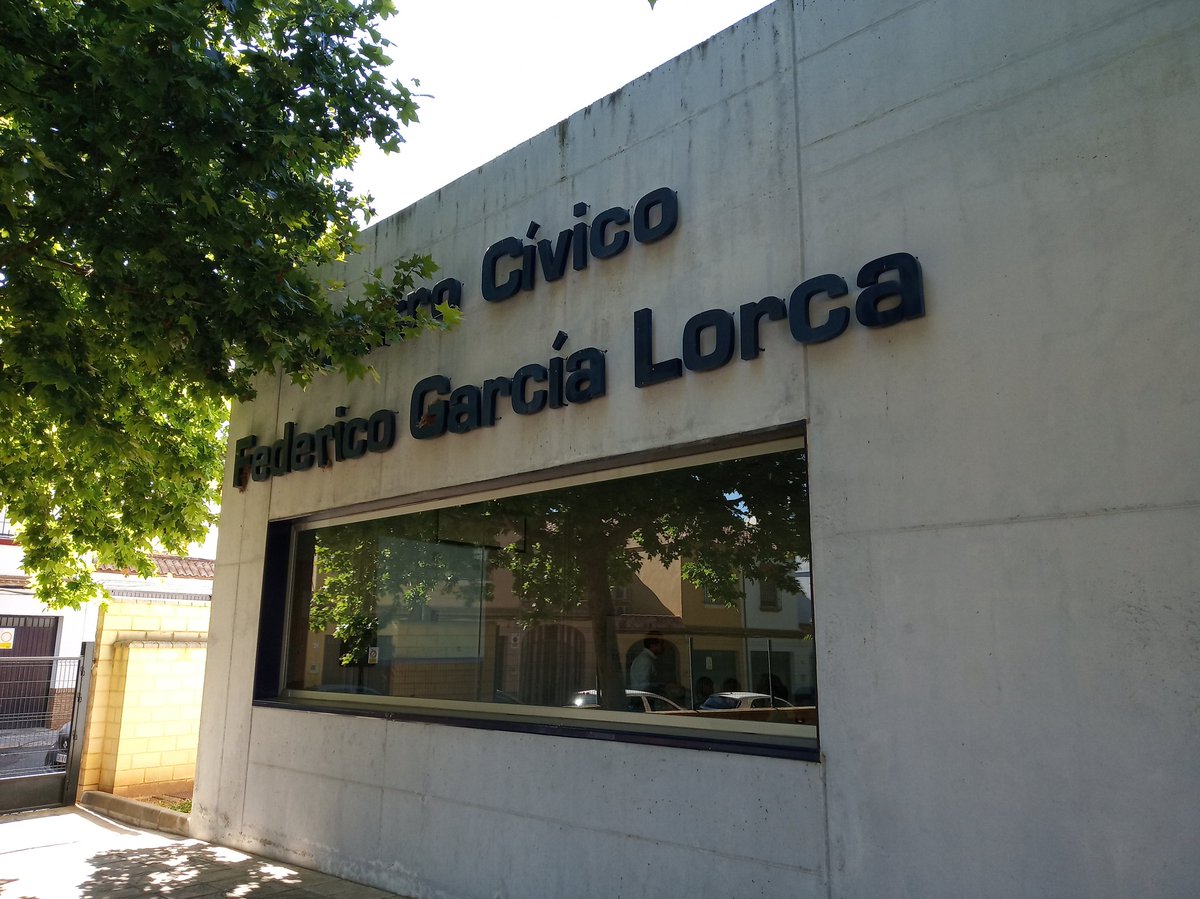 fegarc's tweet photo. Buenos días desde el Centro Cívico Federico García Lorca de Mairena del Alcor @CulturaMairena / @guadamairena donde @jacorpas presenta el Plan de Formación #DigComp de @RedGuadalinfo y @consorciofr https://t.co/cW8idHVNrG