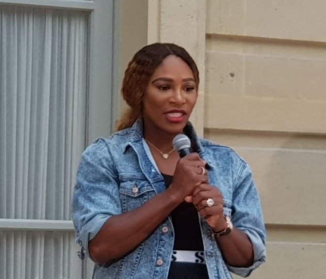 Corinne_Gaudoux's tweet photo. Retour sur un moment d'échange avec @serenawilliams chez @AXA :  "La confiance en soi mène aux plus belles réussites" #KnowYouCan . Thanks @j_bensalah #GenerationsAXA #ProudtobeAXA https://t.co/oHANaFMDxI