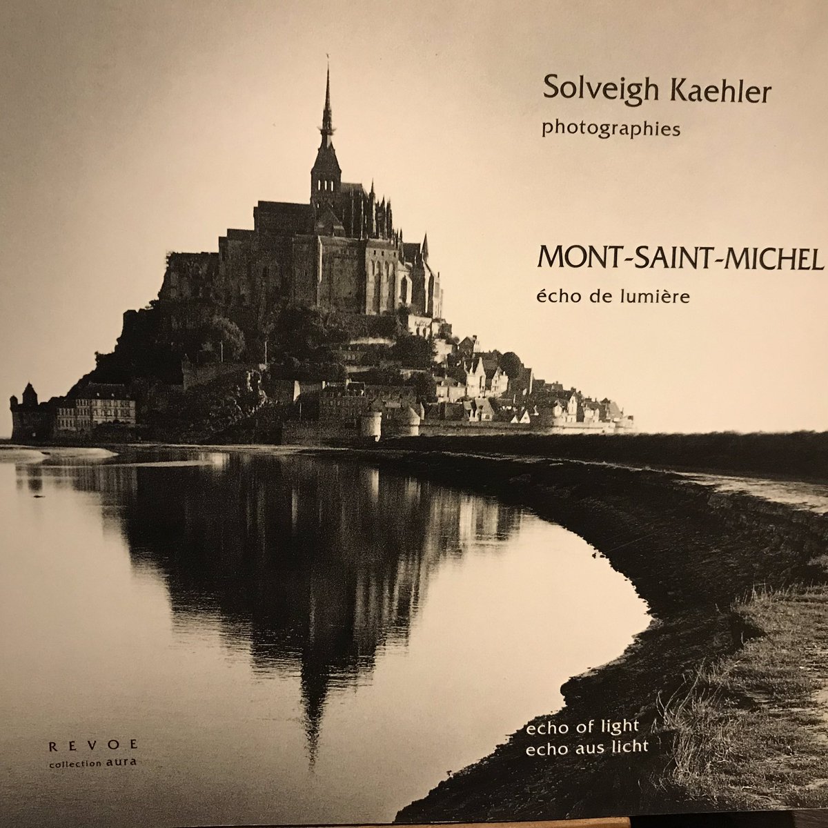 Bookcafe Bar 十誡 Auf Twitter Bar十誡書籍紹介 Mont Saint Michel フランス西海岸に聳える世界遺産の モンサンミッシェル ゴシック ロマネスク ノルマンなど様々な建築様式が合わさったカトリックの修道院 その美しい情景を写した写真集 何世紀も前に建てられ Bookcafe Bar 十誡 Auf Twitter Bar十誡書籍紹介 Mont Saint Michel フランス西海岸に聳える世界遺産の モンサンミッシェル ゴシック ロマネスク ノルマンなど様々な建築様式が合わさったカトリックの修道院 その美しい情景を写した写真集 何世紀も前に建てられ