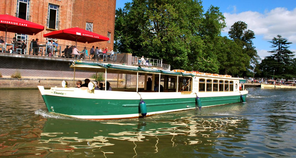 Gin Cruises - Enjoy a classic G&amp;T on a 40 minute cruise along the river Avon exploring the sights &amp; sounds of Stratford Upon Avon? avon-boating.co.uk/product/gin-cr… … … <a href="/AvonBoatingLtd/">Avon Boating Ltd</a> <a href="/shakedistillery/">Shakespeare Distillery</a> <a href="/ShakespearesEng/">Shakespeare’s England</a> <a href="/VisitStratford/">Visit Stratford Team</a> #Riverside #gin #stratforduponavon #Warwickshire