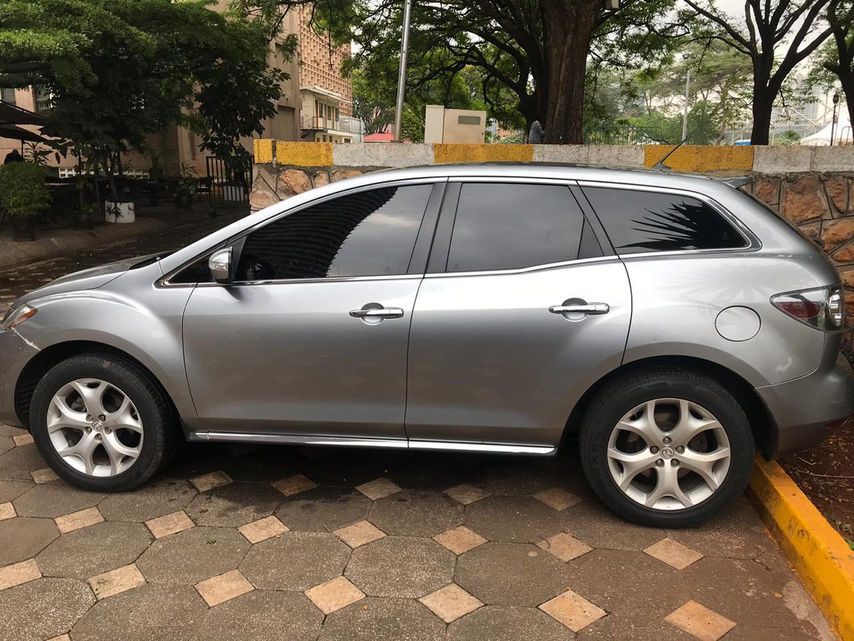 KenyanTraffic's tweet photo. PRICE NOW IS 1.5M
Mazda CX-7 SPORT  6 Speed  (SUV) 2010
127,891 km Manual Diesel - Silver
2.2 CC Diesel
Leather Seats
Fog Lights
LED Lights Cruise Control
CD with 6 CD Stacker
Central Locking Remote Control

0724855124 
  #KenyanTrafficAd https://t.co/2WPwxAWxwQ

^L.A