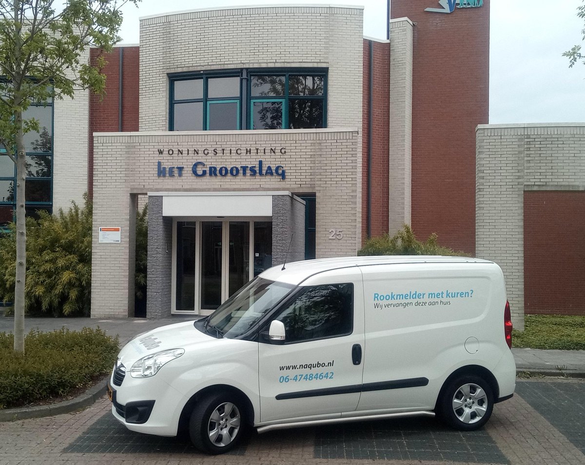 Wij zijn reeds een aantal weken aan het werk voor Woningstichting 't Grootslag uit Wervershoof. Wij vervangen in alle huurwoningen de rookmelders. Dat zijn er rond de 5000! Daarnaast verzorgen wij ook de nazorg en garantie de komende 10 jaar #mooieklus  #rookmeldersreddenlevens