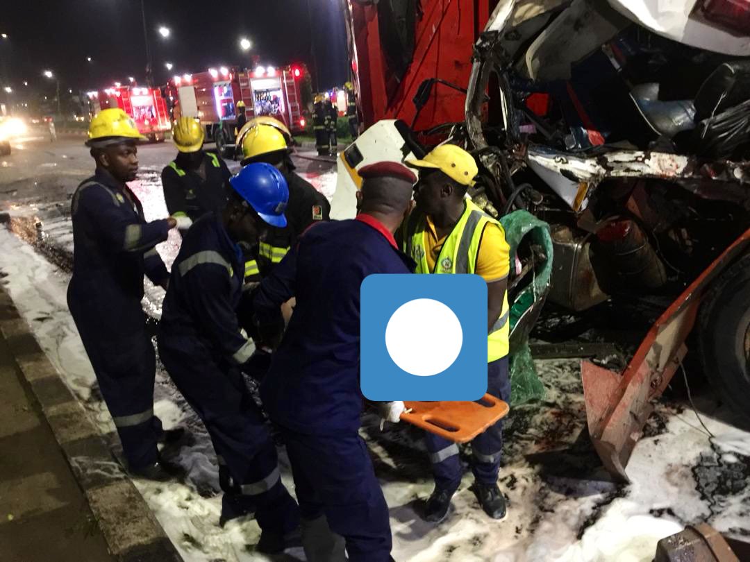 lasemasocial's tweet photo. Truck (conveying sand) with registration number AKD 580XW and a Tanker Fully loaded with PMS were involved in the accident.
The PMS tanker was spilling its content.
No life was lost but two male adults sustained injuries and they were attended to by @lasemasocial and #LASAMBUS https://t.co/kSrFf4EJuX