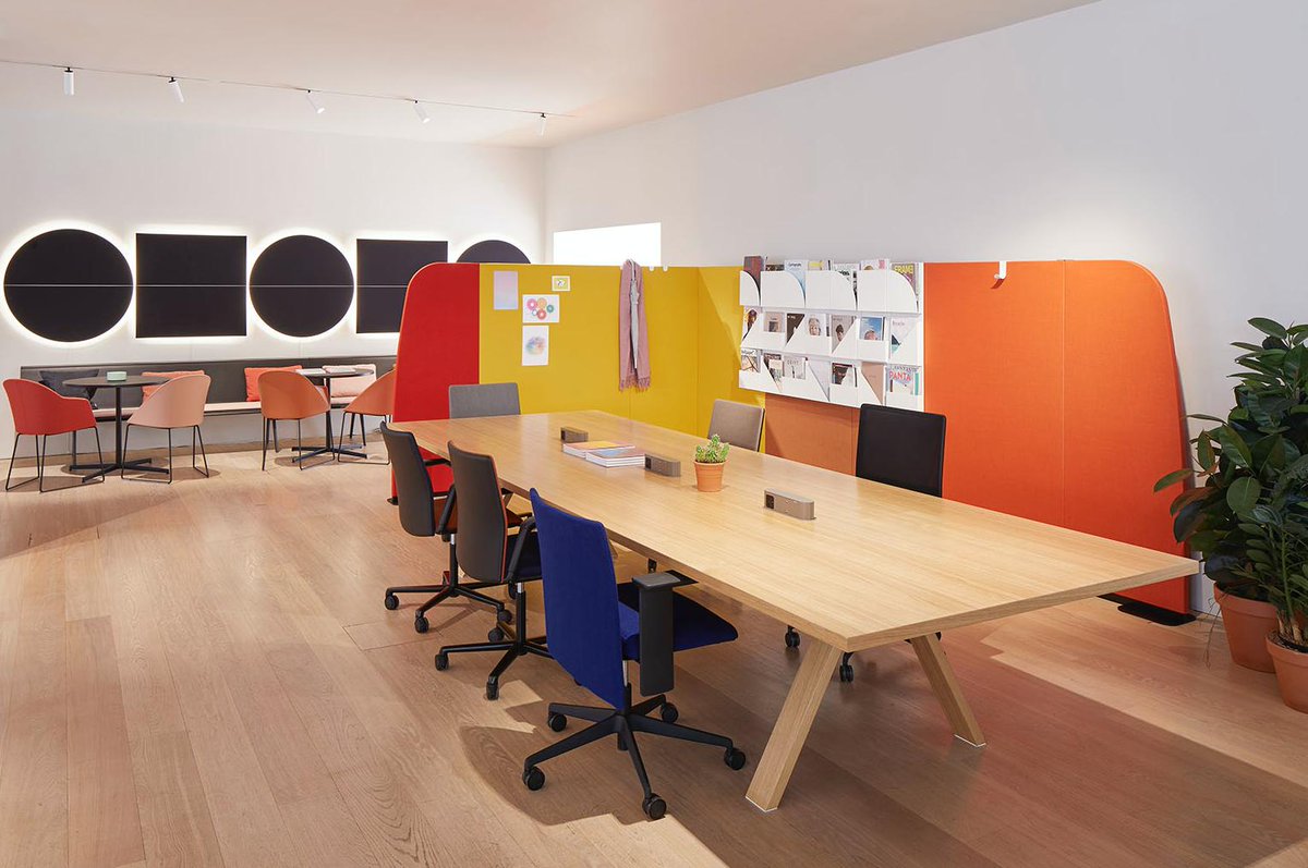 arperofficial's tweet photo. Here we are: @CDWfestival has officially started!
Join us at the #ArperBloggersLounge and find more on https://t.co/kxVvv38rWe
#Arper
#ArperSofter
#CDW2019
#CDW10 https://t.co/AH3nmCwCia