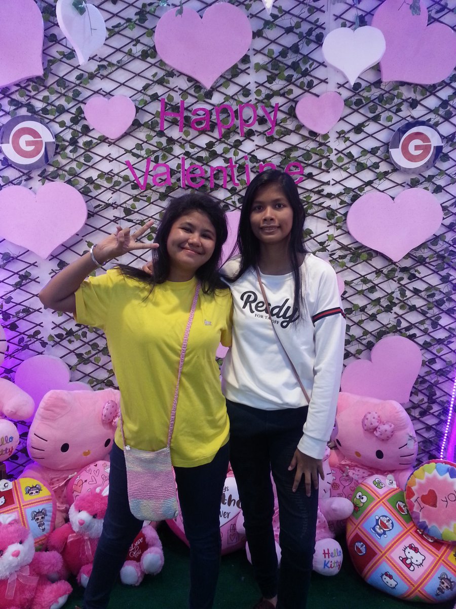 StevannyWoen's tweet photo. selfie with best frined, ILY 😍😋 https://t.co/twXik6JTuH