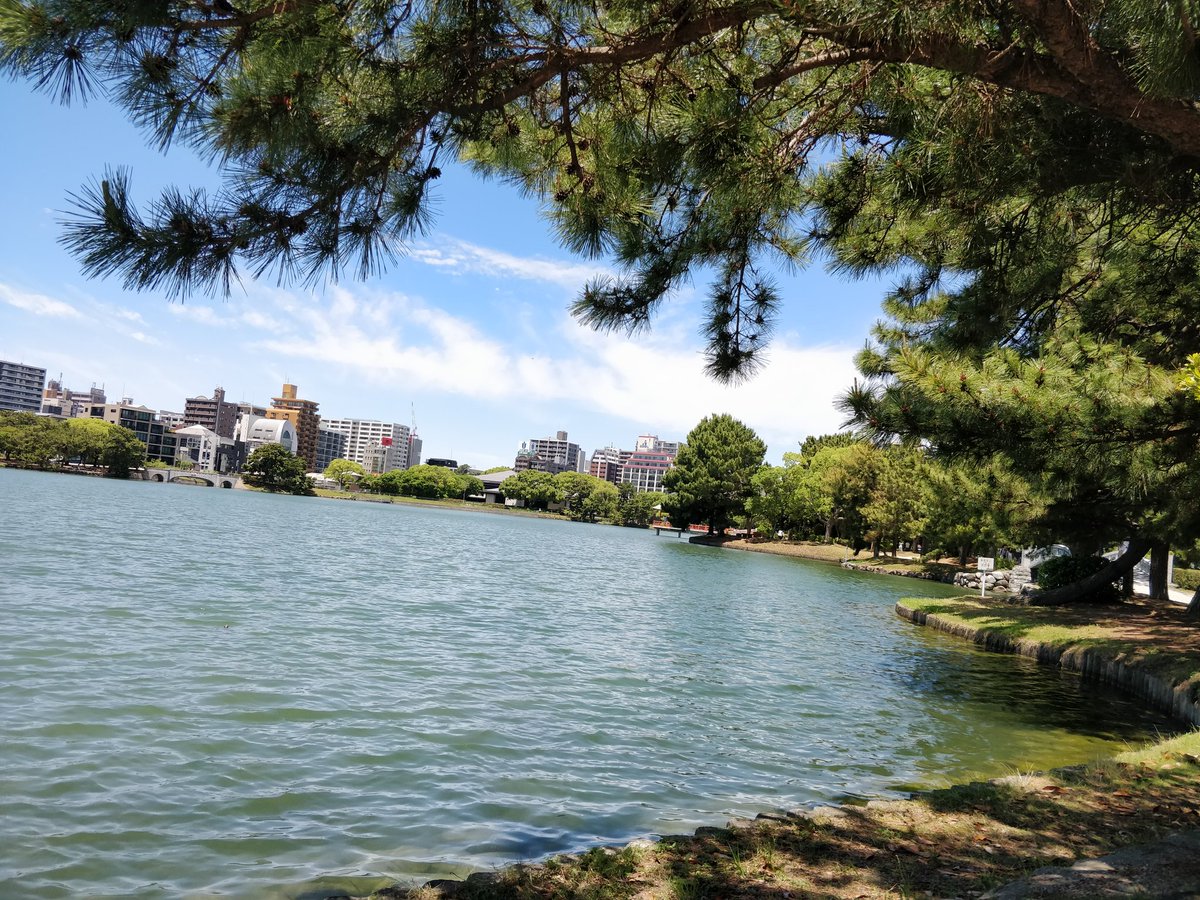 An amazing day in #Fukuoka, #Japan. Lovely weather and an awesome park (Ohori park) ❤️🇯🇵⛩️