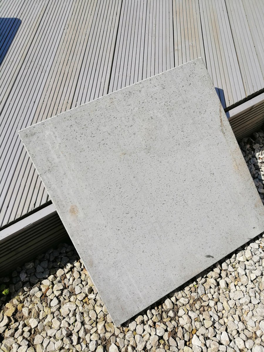 FOR SALE. 
WOOD FIRED PIZZA OVEN.
650.00 COMES WITH 2 BRAND NEW VOLCANIC PIZZA STONES.