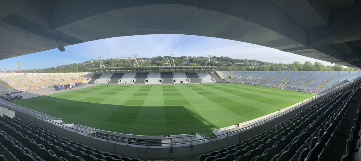 Standing room only at @vmwarecork #vtechsummit19. Great attendance for  what promises to be an amazing 2 days with <a href="/VMware/">VMware</a> in <a href="/PaircUiCha0imh/">SuperValu Páirc Uí Chaoimh</a> #cork #VMware