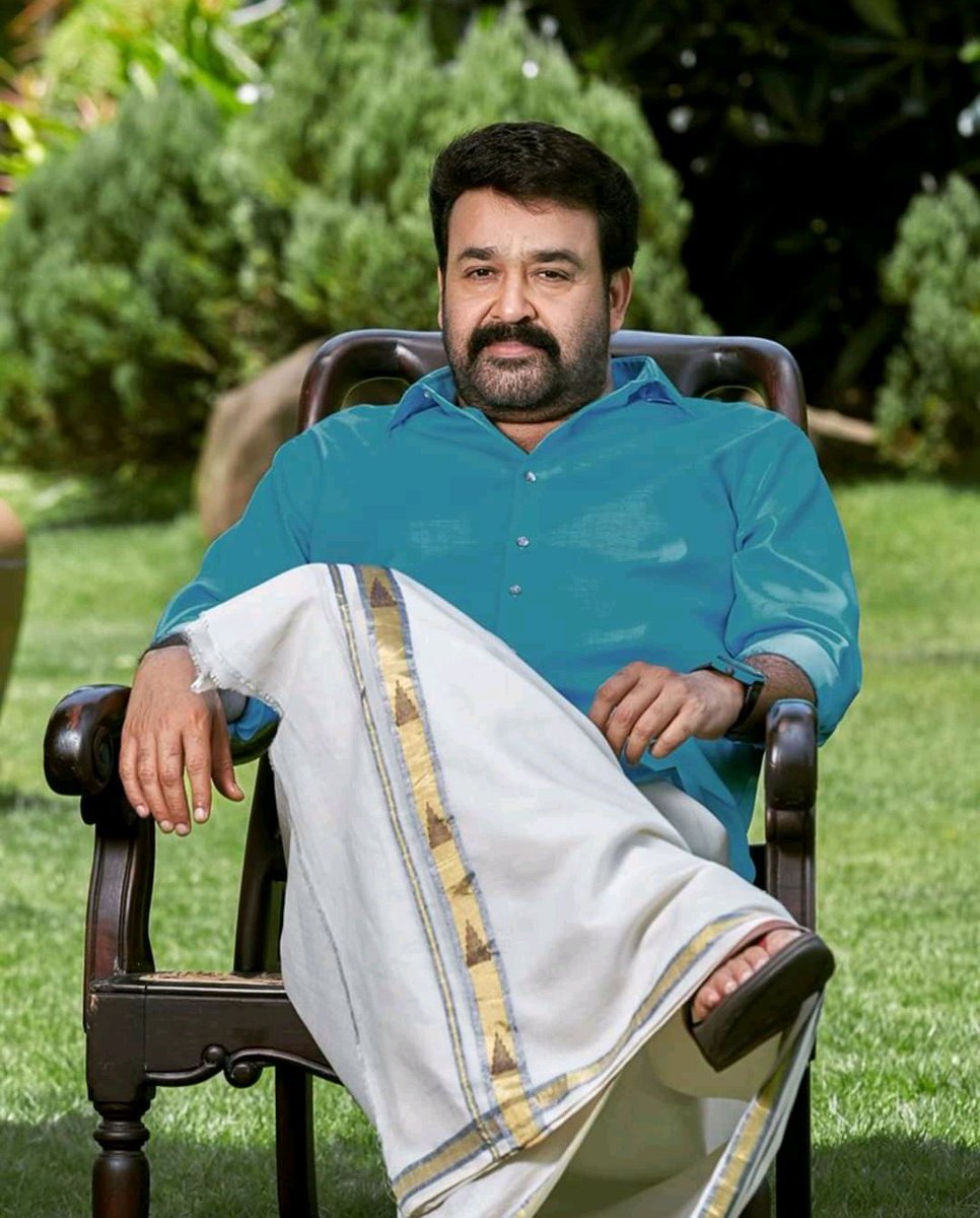 reshmagirija's tweet photo. Happy Birthday Sir 👑.. 🖤Lalettan🖤 https://t.co/1fBvseG9cr