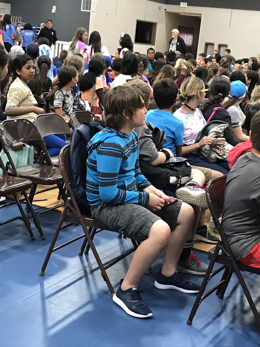 ms_melville's tweet photo. Our @OakHillsCoyotes 5th Graders are off to @MedeaCreekMS #opshares https://t.co/eXPhgX5y35