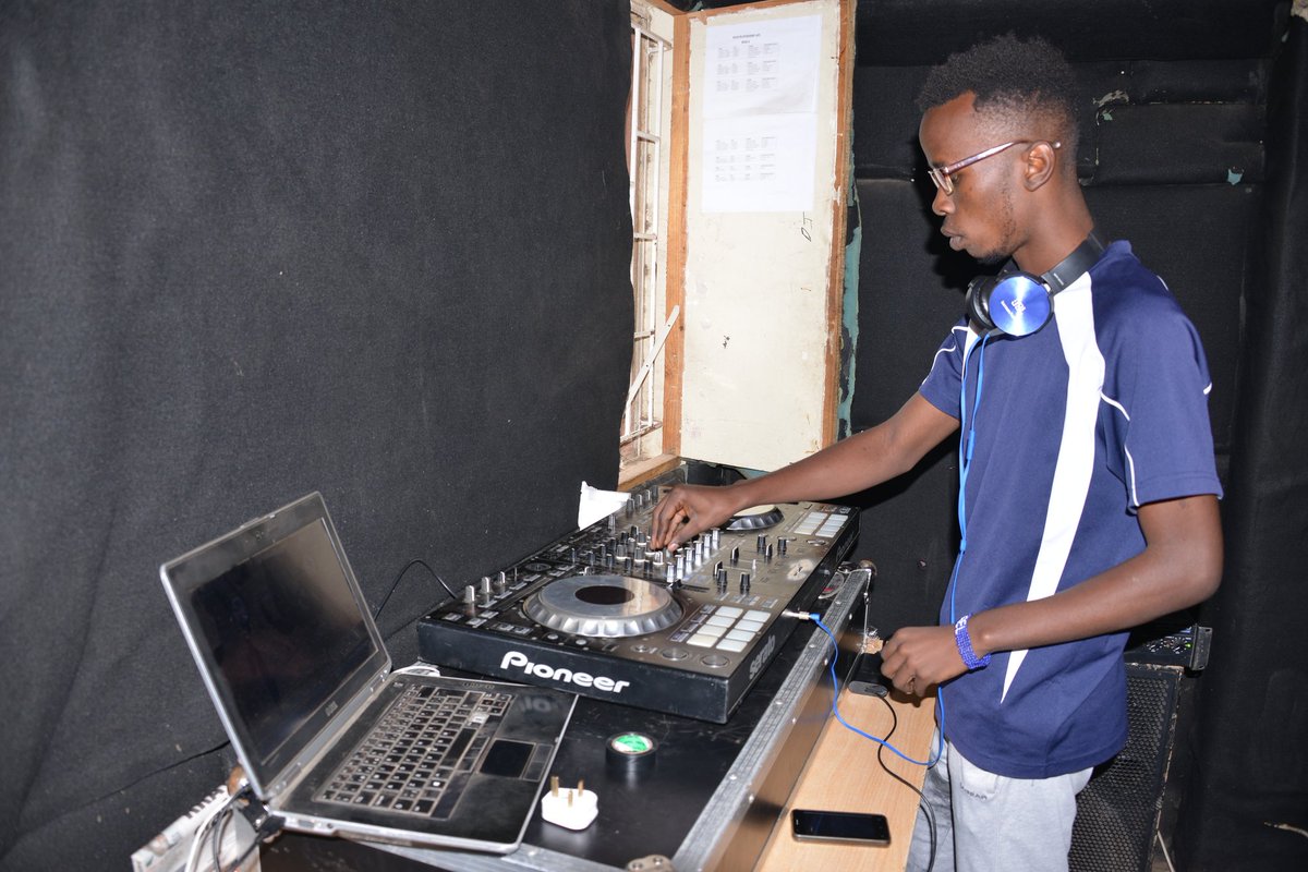 MissKochKenya's tweet photo. The Creative Labs Continues With Our School Of Djing .Only In The Art For Koch's Sake 2 Project ....
#AFKS2
@KCDF @254_stevoh @Crabez_blessed @KemperEmmie @NjambiMary @TechSoupKenya @DJKelv254 @254Comics @AlternativesGrp @GoDownArts @Caesarngule @cr8vesgarage @Creatives_Kenya https://t.co/tiq4ZKOz2X