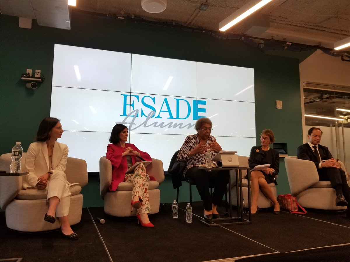albertjaner's tweet image. Fantastic @ESADEAlumni event!!! Thank you Ambassador Ruth Davis, @EugeniaBieto, @gemma_cortijo @desdemanhattan,  and Lisa Bloomberg for making this happen!! #NYChapter @ESADE #womenempowerment