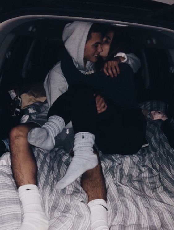 grxatestgirl's tweet photo. Un año y seis meses |20.11| 💕
¡Y nuestro compromiso! 

Te amo en ésta y todas las posibles vidas que puedan existir. https://t.co/oLj4DI6hgt
