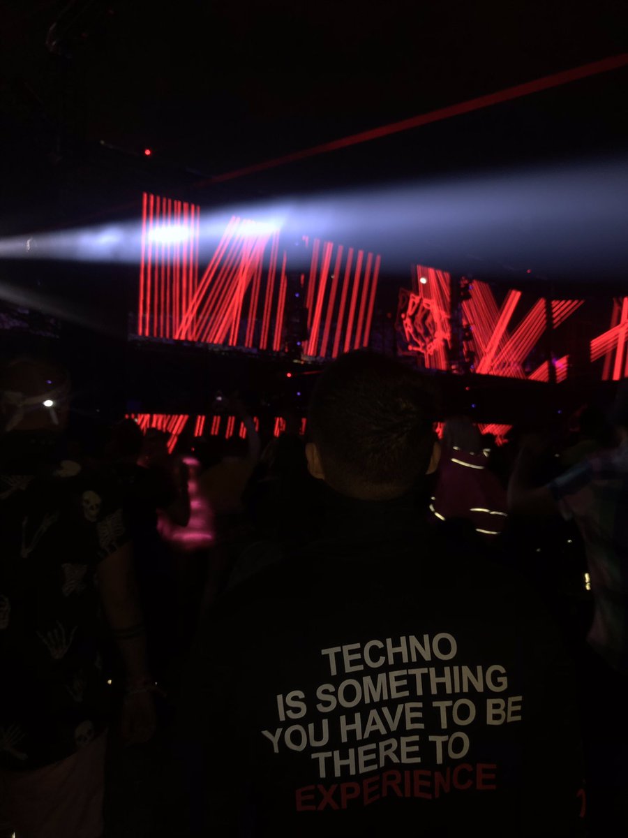 CRodriguezzz20's tweet photo. EDC was unforgettable π€π½ was worth every minute & spent it with the best people β₯οΈ #TechnoThots #techyes https://t.co/MF3bXGI8iw