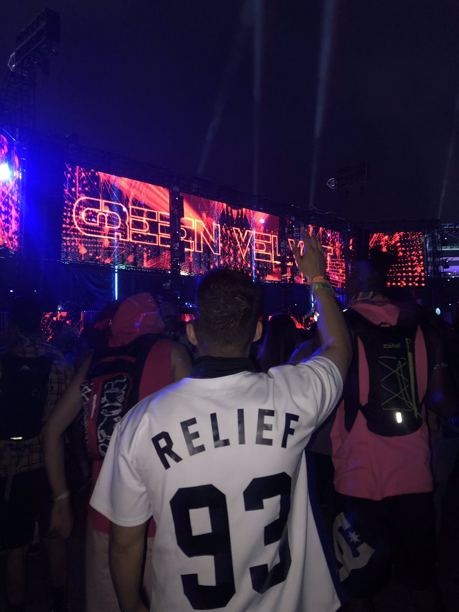 CRodriguezzz20's tweet photo. EDC was unforgettable π€π½ was worth every minute & spent it with the best people β₯οΈ #TechnoThots #techyes https://t.co/MF3bXGI8iw