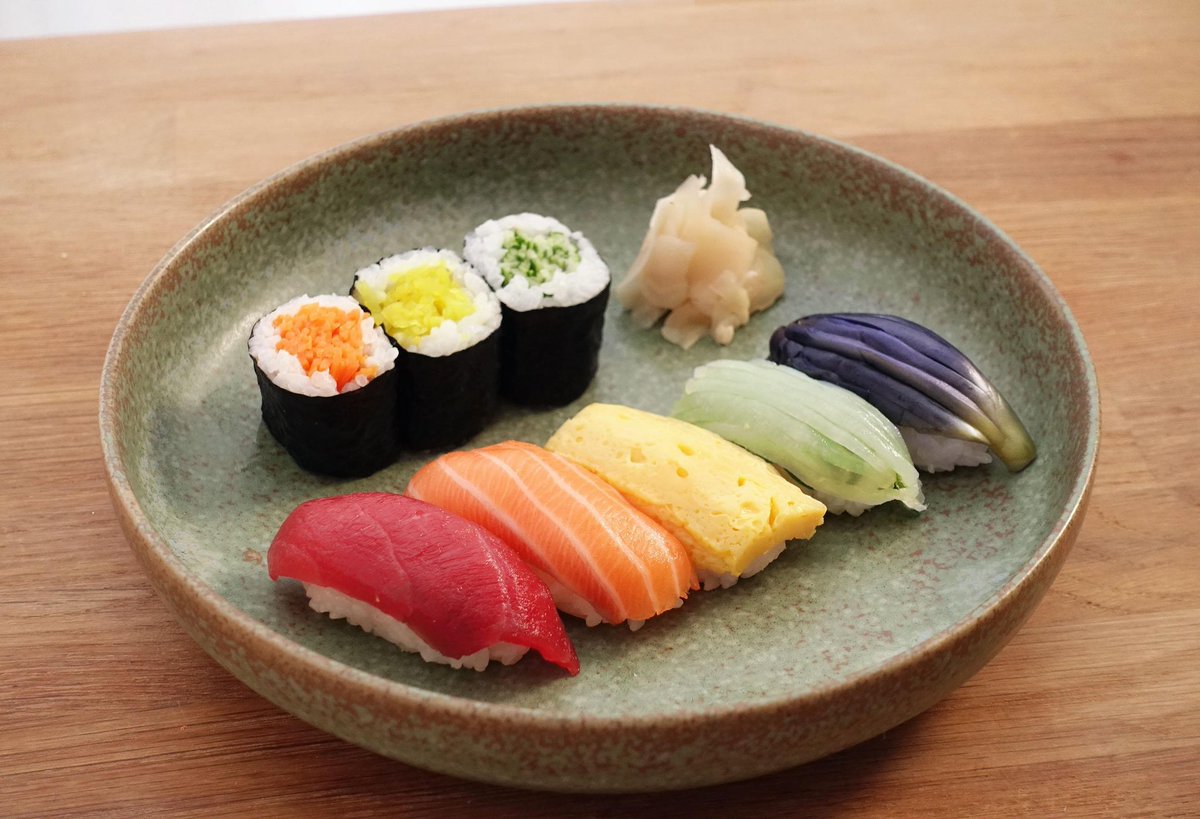 EIFJtokyo's tweet photo. Welcome to Juste Milieu to learn how to cook the yummiest sushi & maki! Jiro has several years of experience as sushi chef!
#tokyocookingclass #tokyosushiclass #lecoledujustemilieu #cookingclasstokyo #tokyopreschool #écolefrançaisedetokyo #preschoolintokyo #東京北区 https://t.co/Qsjd4JQqxZ
