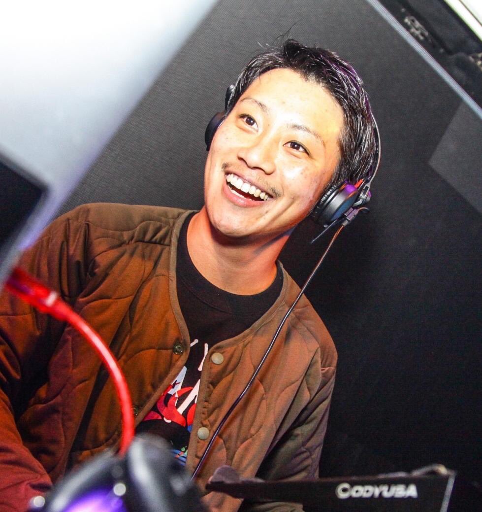 KENTOINOUE's tweet photo. 名古屋でDJやらせて頂きます!
『ZENGENDER+』
5/25 18:00〜
🎧ALL GENRE🎧
♂ALL GENDER♀
¥2500/1D 当日only
▼会場はこちら
https://t.co/adUjVbi2vP
#ZENGENDER #DJkento #井上健斗 https://t.co/sWLWfVbWU5