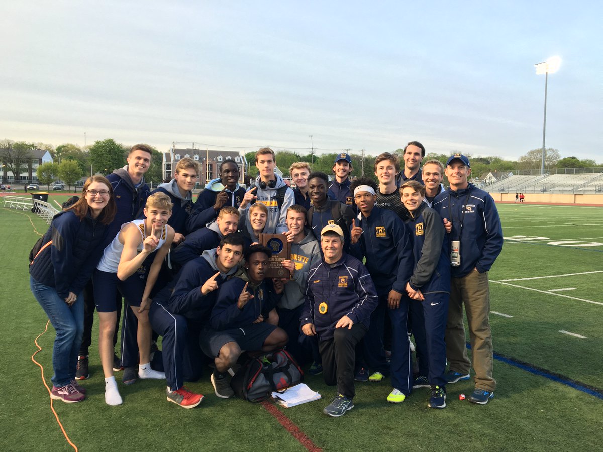 MQXCTF's tweet photo. These @marquettehigh Hilltoppers are all smiles after capturing a @wiaawistate Regional title and qualifying an individual and relay for Sectionals in every event.  Congratulations! https://t.co/Z1mUFSCzhf