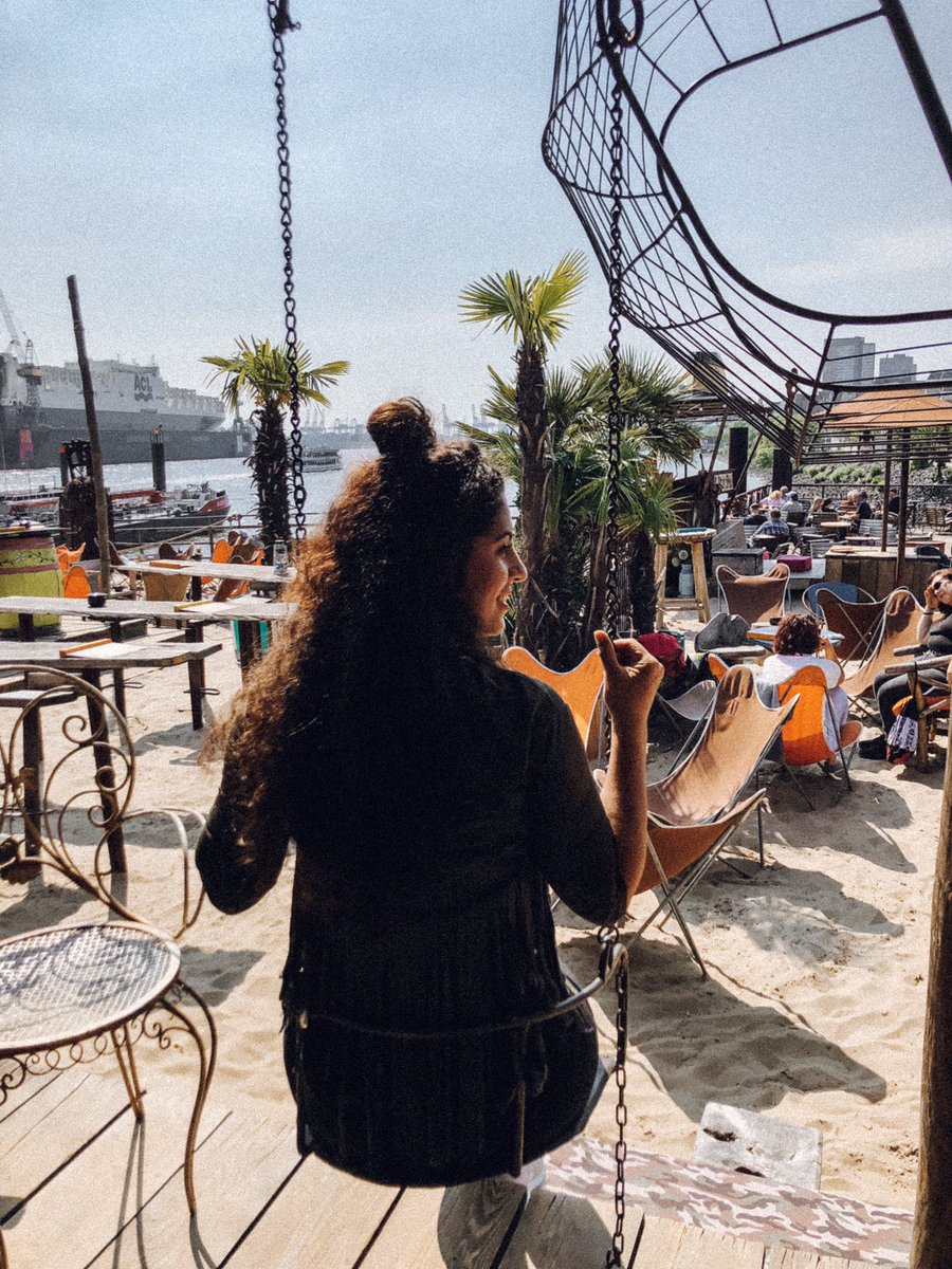 ¿Dónde disfrutar de un buen rato acompañados del río Elba? En el <a href="/StrandPauli/">Strand Pauli</a> podrás tener un momento de relax, probar buena comida y escuchar buena música. #minubetrip #costaNorteAlemania <a href="/alemaniaturismo/">alemaniaturismo</a> <a href="/minube/">minube</a>