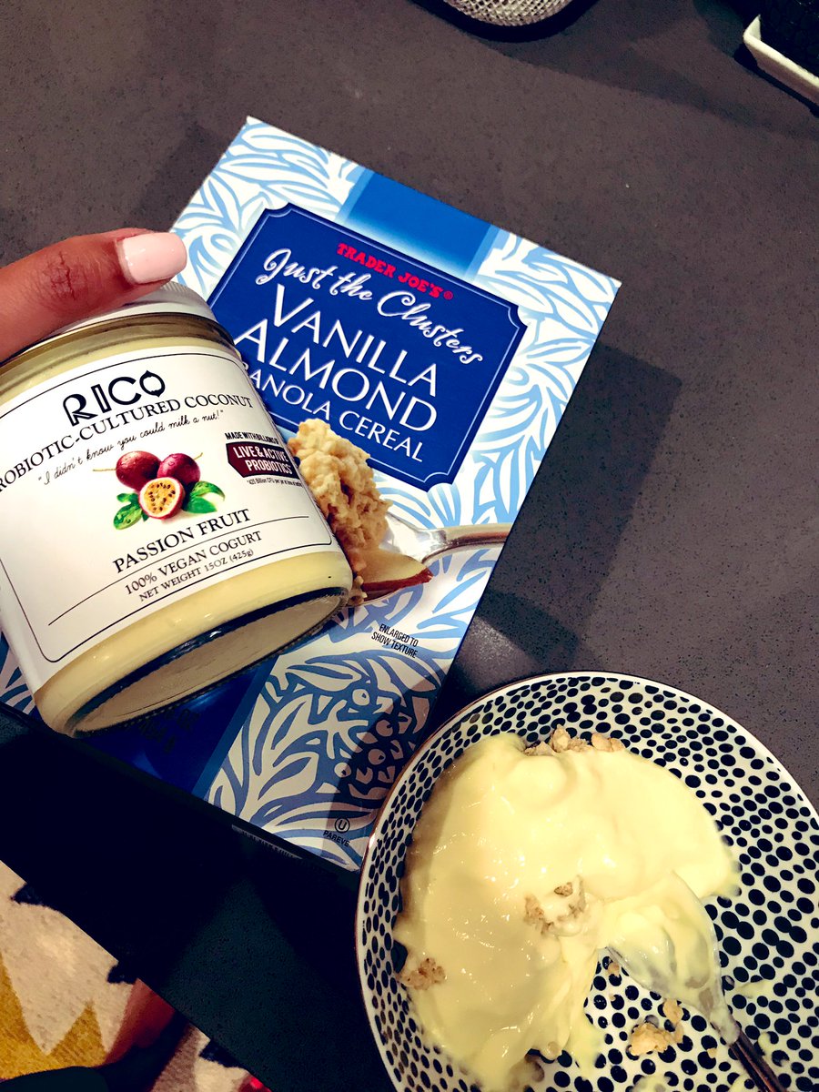 Q_i_a_n_a's tweet image. I really can’t name a better duo. @TJoes_Official Vanilla Almond Granola + Passion fruit Ricoyogurt = post yen yoga dinner of champions ❤️#coconutyogurt