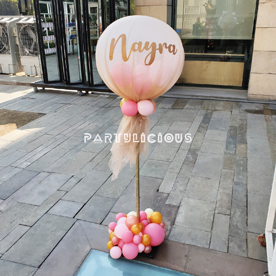 Partylicious_in's tweet photo. #Partylicious feels amazing to be a part of first birthday celebrations at Aman Hotel. We are crushing over this pink and gold theme, an absolute favorite with kids and mommies alike
#partyliciousbyshivani #Qualatexballoons #Balloonartist #Qualatexballoonnetwork #Boutiqueballoons https://t.co/2CCl78LwwY