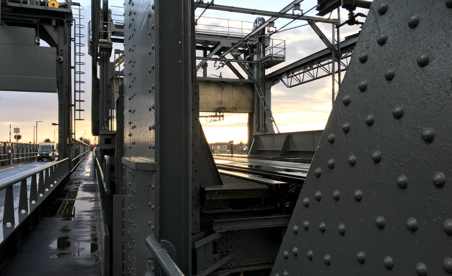 Denk eraan: de Oude IJsselbrug is afgesloten dlvr.it/R55zlY